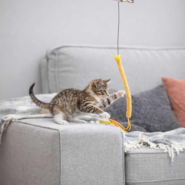 Іграшка Trixie для котів Паличка з плюшевою стрічкою 40 см 41194 фото